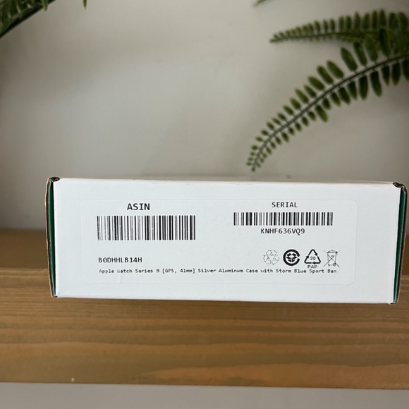 Apple Watch series 9  (GPS, 41MM) Silver Aluminum Case - Picture 5 of 5